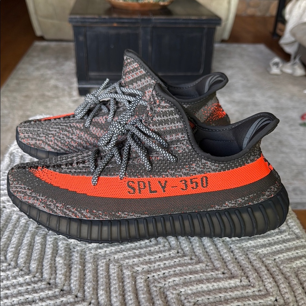 Adidas Yeezy Boost 350 V2 ‘Carbon Beluga